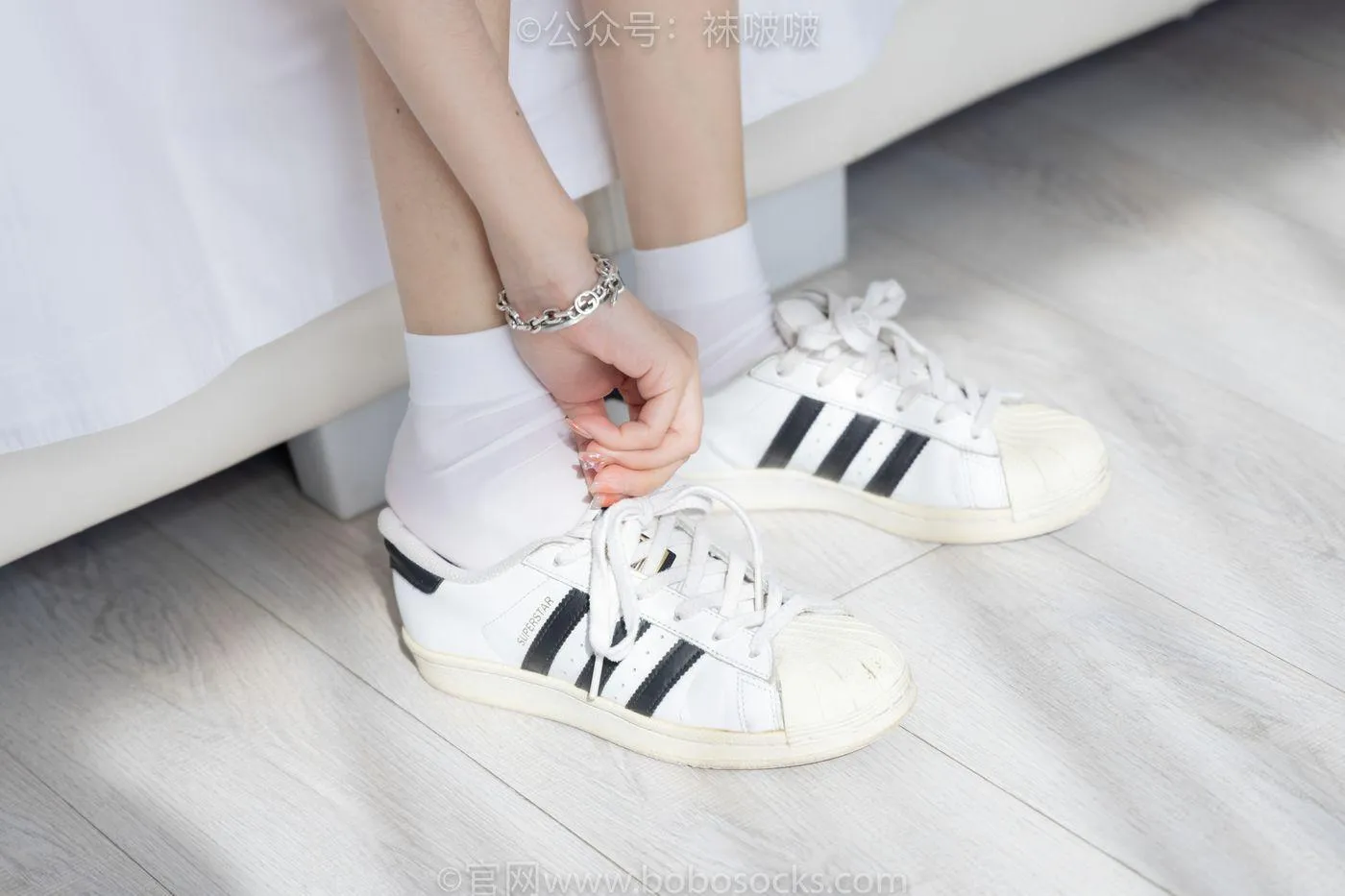 [BoBoSocks袜啵啵]NO.033 稚予-贝壳头、天鹅绒黑袜、天鹅绒白袜 [154P]插图7